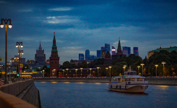 Россия чрезмерно долго смотрела на активизацию националистических настроений в постсоветских странах, считает политолог Сергей Михеев