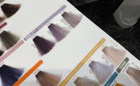 Эффект своих, только лучше: окрашивание волос больше не в моде — вот что предлагают мастера Эффект своих, только лучше: окрашивание волос больше не в моде — вот что предлагают мастера