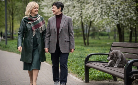 Цвета-предатели: какие оттенки в одежде после 50 крадут молодость и стройность — советы стилистов Цвета-предатели: какие оттенки в одежде после 50 крадут молодость и стройность — советы стилистов