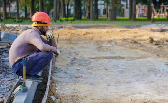 Одна ошибка вокруг дома может разрушить фундамент: на этом точно нельзя экономить Одна ошибка вокруг дома может разрушить фундамент: на этом точно нельзя экономить